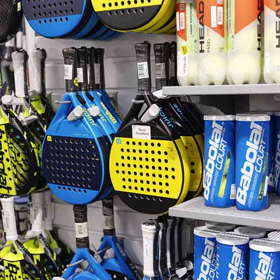 Padelbats fra Sport 24 i Lyngby.